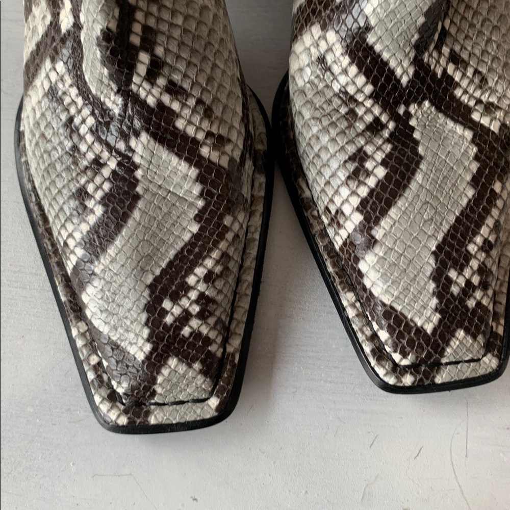 ❌SOLD❌Alexander Wang Gray Snakeskin Embossed Leather Square Toe Ankle Booties - Picture 10 of 11